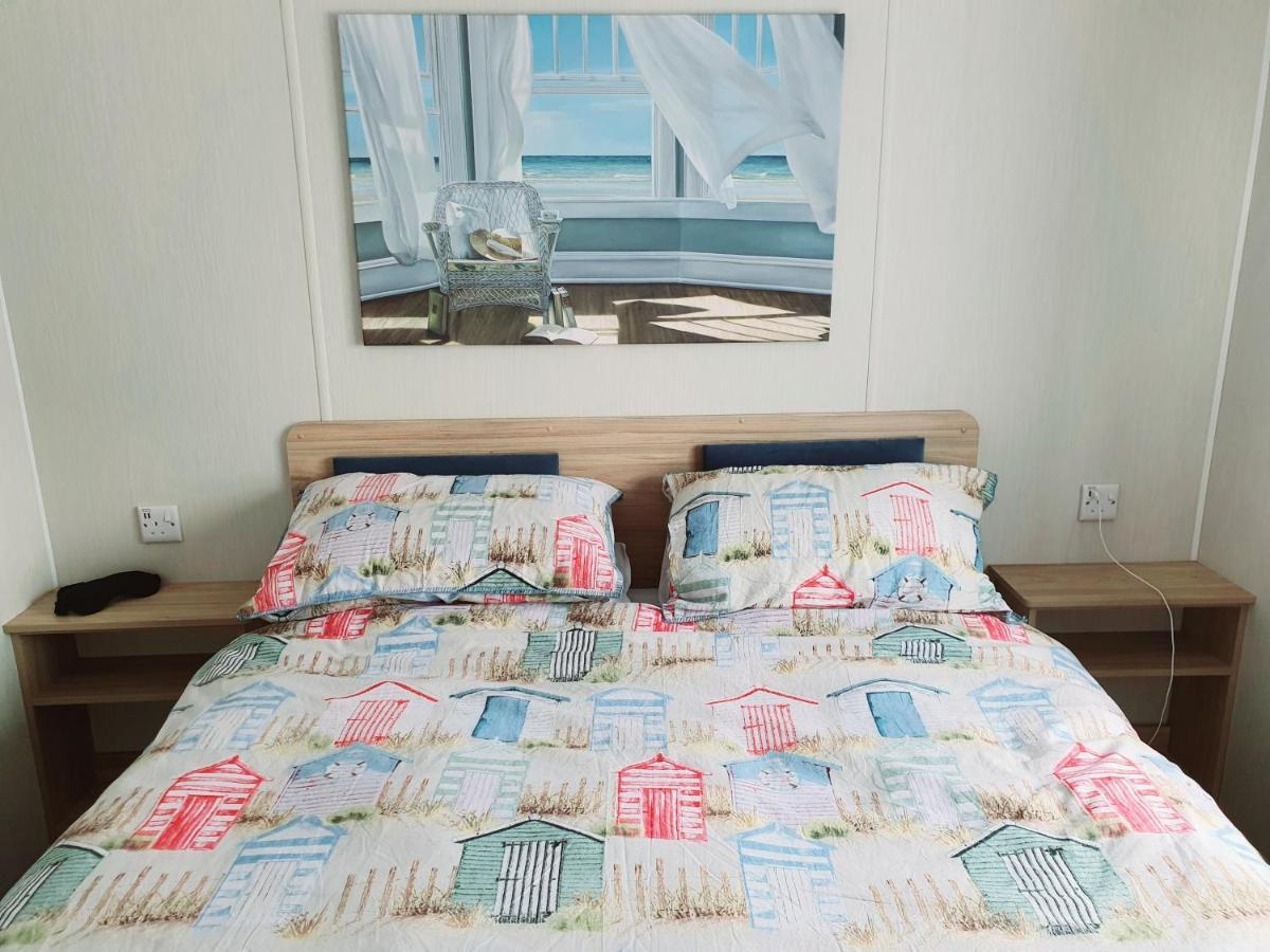 Premium Accommodation With Luxury Hot-Tub And Decking Area, Near Fantasy Island 잉골드멜스 외부 사진
