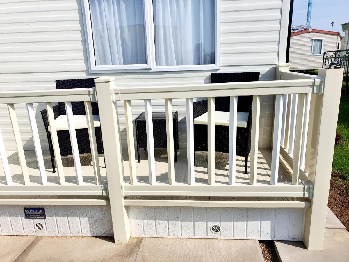 Premium Accommodation With Luxury Hot-Tub And Decking Area, Near Fantasy Island 잉골드멜스 외부 사진